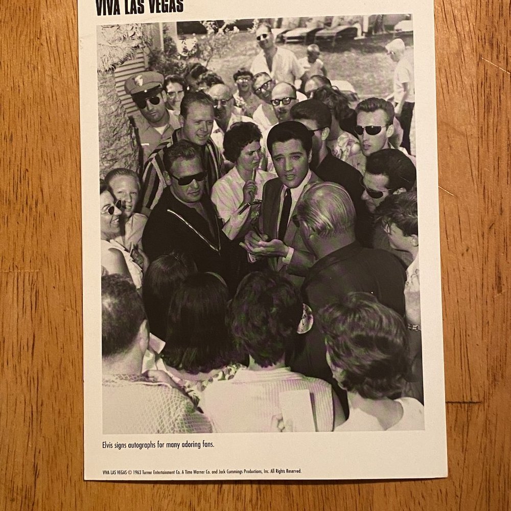 Viva Las Vegas Elvis Signs Autographs for many adoring fans